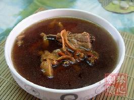 松茸菌煲排骨汤