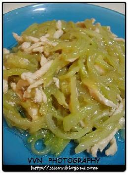 莴笋炒鸡丝
