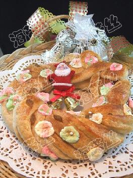 节日花环面包