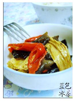 黑木耳炒腐竹