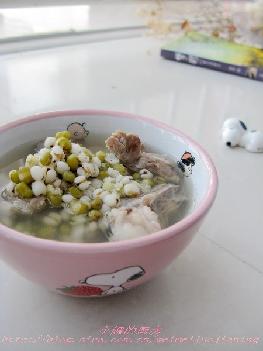 绿豆薏米沙骨汤