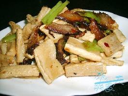 薰肉闷萝卜干