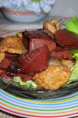肉片炒血豆腐