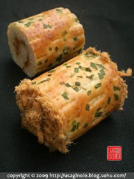 【葱香肉松卷】