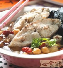 杜仲蒸鲜鱼