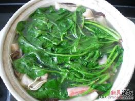 什锦菌菇鸡汤