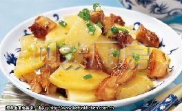 土豆蒸咸鱼