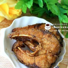 外酥里嫩的熏鱼：熏鱼却非熏出来