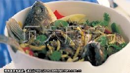 泡豇豆酸菜煸鲫鱼