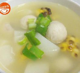 清淡爽口白萝卜蔬菜汤