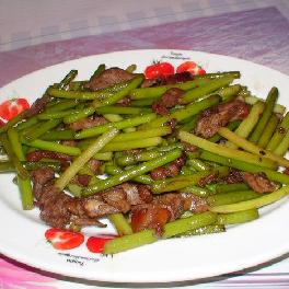 蒜苗炒鸭条
