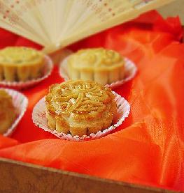 豆沙蛋黄月饼