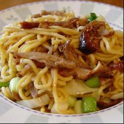鸭肉丝炒面