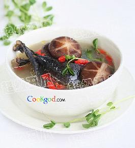 香菇枸杞煲乌鸡