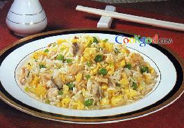 咸鱼鸡粒蛋炒饭