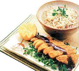 酱油味生面伴吉列猪扒