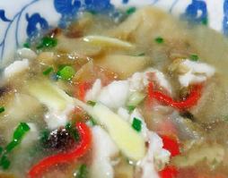 鲜草菇丝瓜鱼片汤