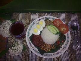 香辣椰浆饭 NASI LEMAK