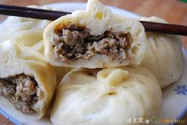 酸菜肉包子