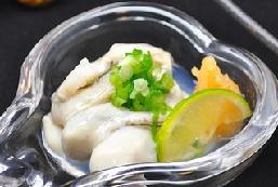生蚝蘸柚子醋
