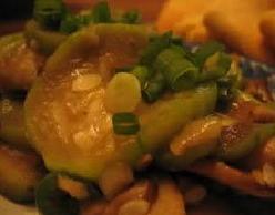 鲜辣双菇炒丝瓜
