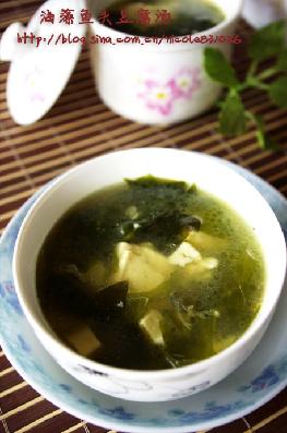海藻鱼头豆腐汤