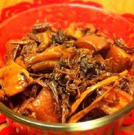 墨鱼梅菜笋干红烧肉