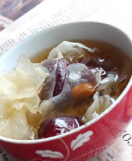 银耳雪梨红枣汤