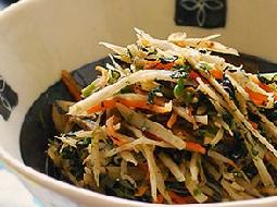 渍菜小鱼干炒牛蒡丝