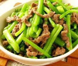 宝宝饮食：芹菜牛肉丝