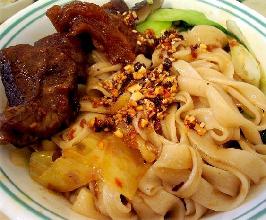 牛腩手拉面
