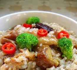 板栗红枣糯米鸡饭