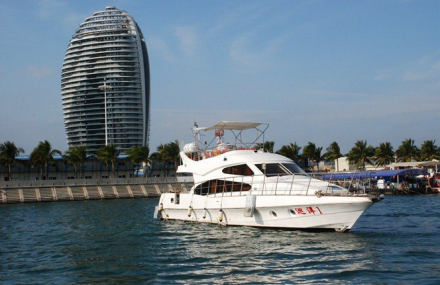 三亚寻洋亲海巡洋豪华游艇