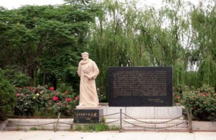 天津于方舟衣冠冢墓地