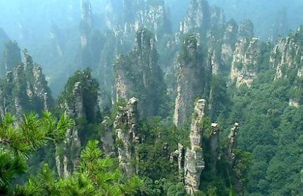 张家界茶盘塔
