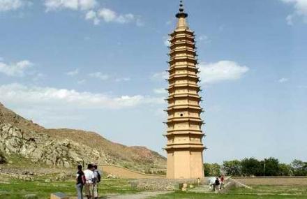 银川拜寺口双塔