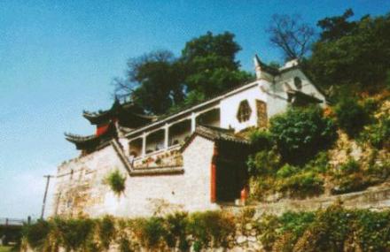 十堰慈孝沟采皇木摩崖