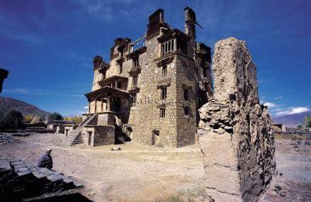 山南囊色林庄园