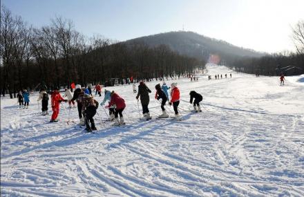 长春庙香山滑雪场