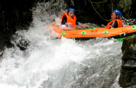 九江武陵岩云天谷极速漂流
