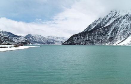 林芝帕隆藏布江