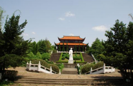 梅州锡林纪念公园