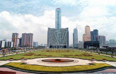 广州天河东站绿化广场