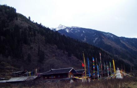 阿坝州则查洼寨