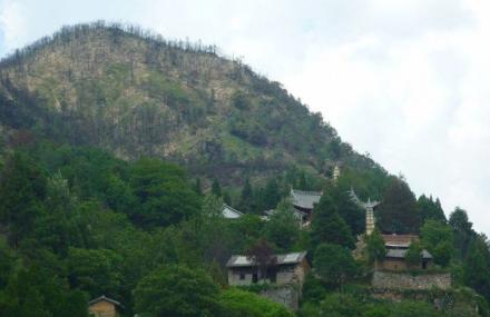 大理九鼎寺