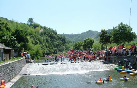 宁波溪口斑竹漂流