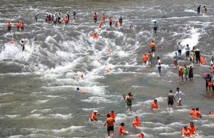 宁德白水洋百米冲浪滑道