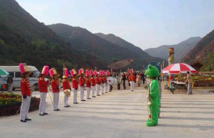 阳泉八百米枫叶大道