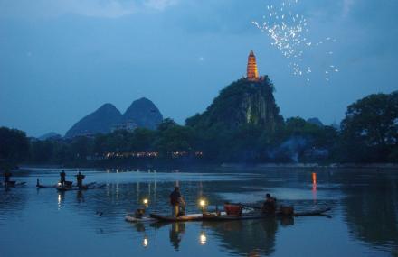 桂林市区水上游