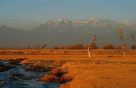 乌鲁木齐柴窝堡湖
